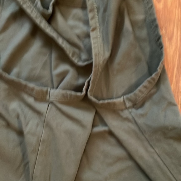 American Eagle tank top- military green size medium - Picture 3 of 4